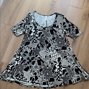 LulaRoe perfect T